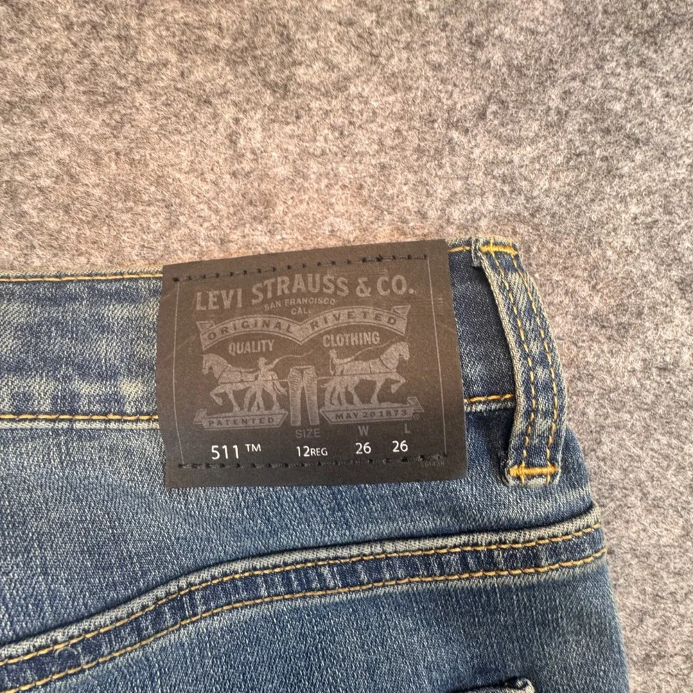 Levis Performance 511 Slim Jeans Boys Size 12 Reg W26 L26 Medium Wash Blue Denim